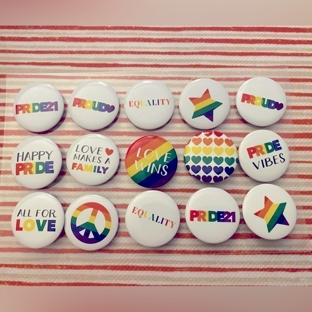 15 NEW PRIDE RAINBOW PEACE LOVE EQUALITY PINS - Picture 1 of 2
